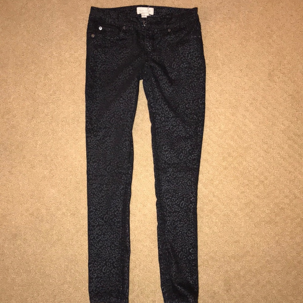 Forever 21 Girls cheetah print skinny jeans